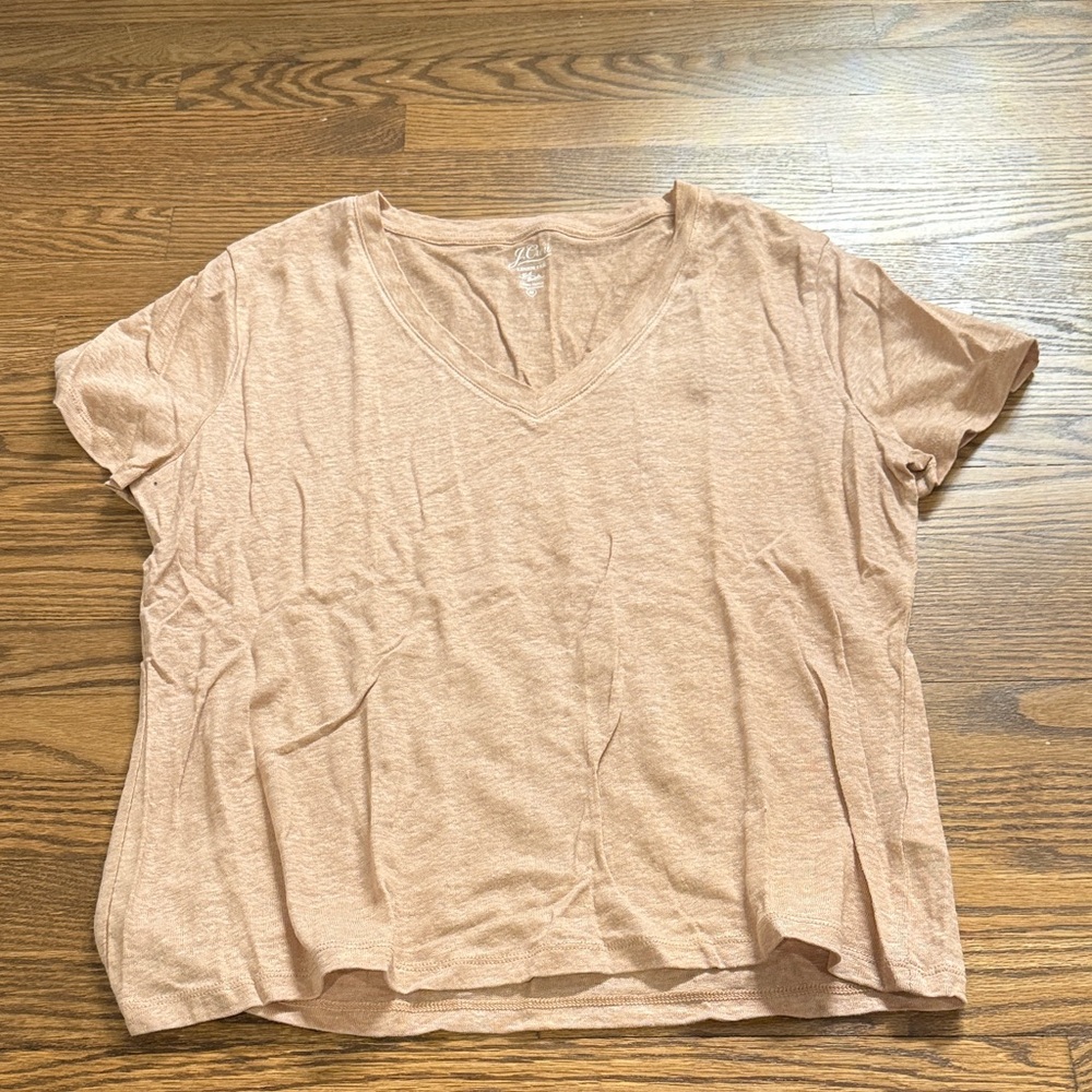NWT Women’s J. Crew Light Peach V-Neck Tee Size Medium
